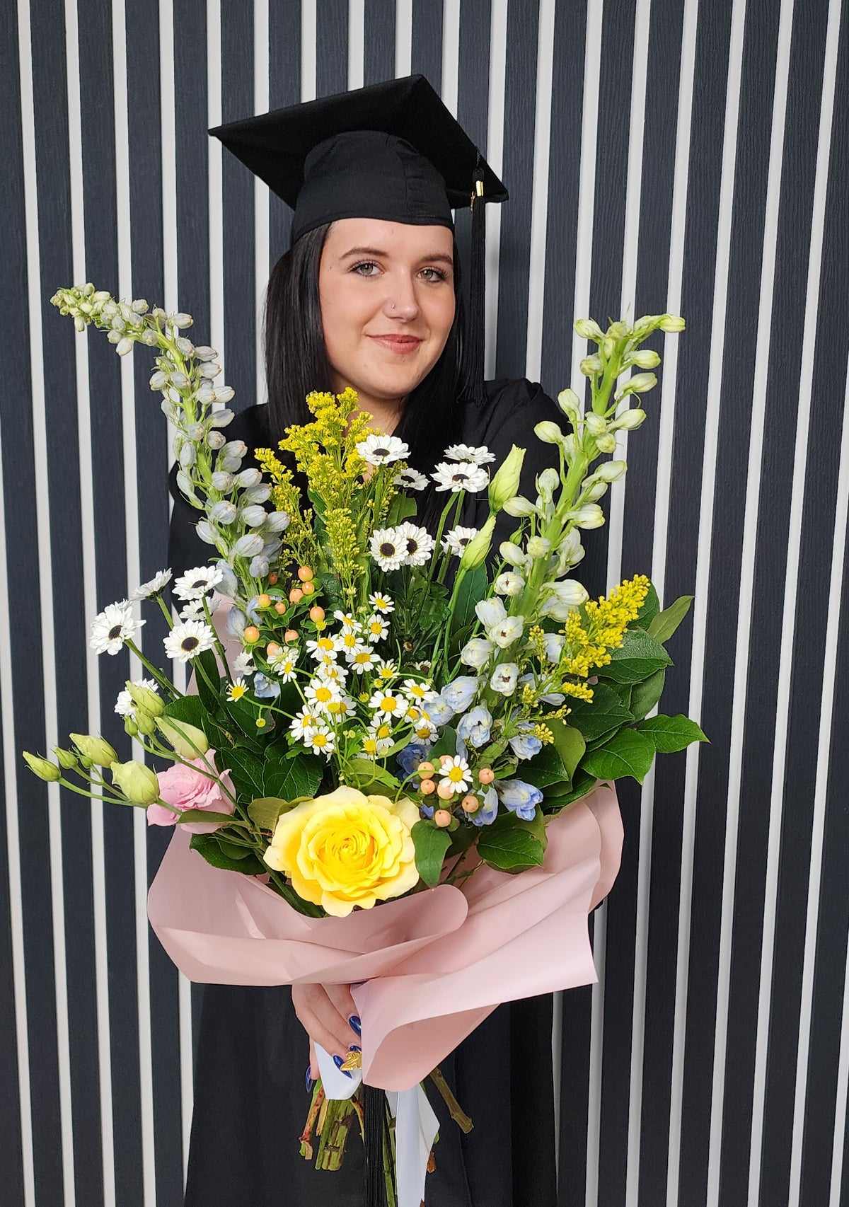 Smarty Petal Presentation Bouquet