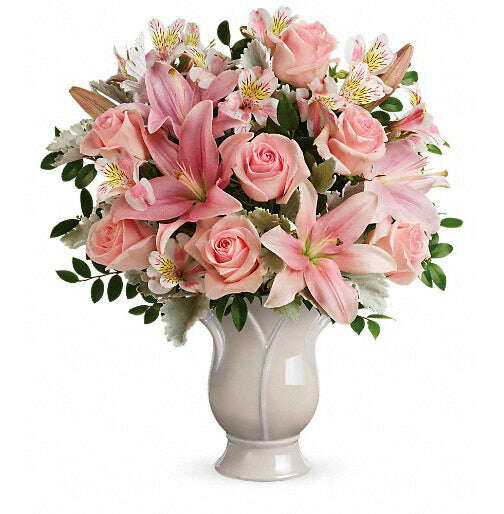 Soft and Tender_Flower Arrangement_Floral Fixx_The Floral Fixx